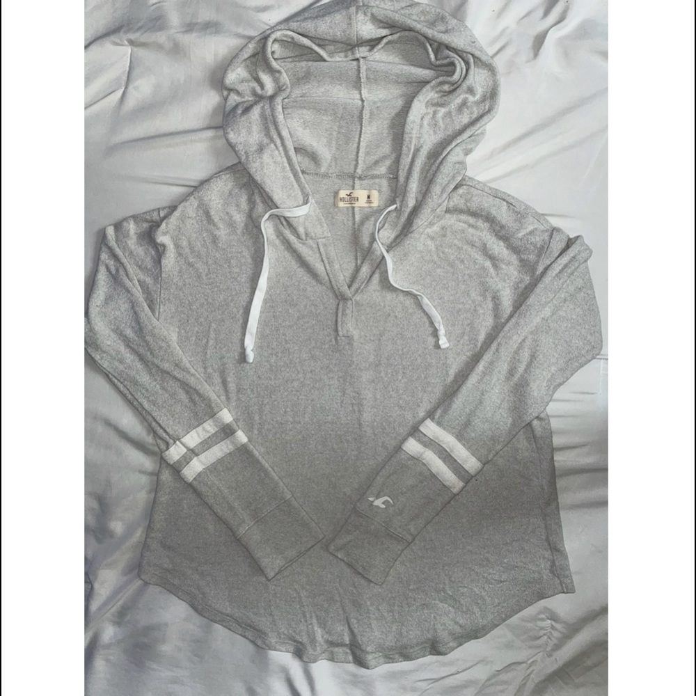 Hollister light weight pullover